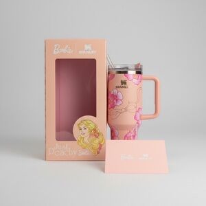 Stanley x Barbie Just Peachy Quencher H2.0 40oz Tumbler Floral NEW Box
